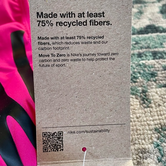 NWT Nike Dark Pink One Piece Swimsuit Bathing Swim Suit Small New Summer Beach - Picture 3 of 14